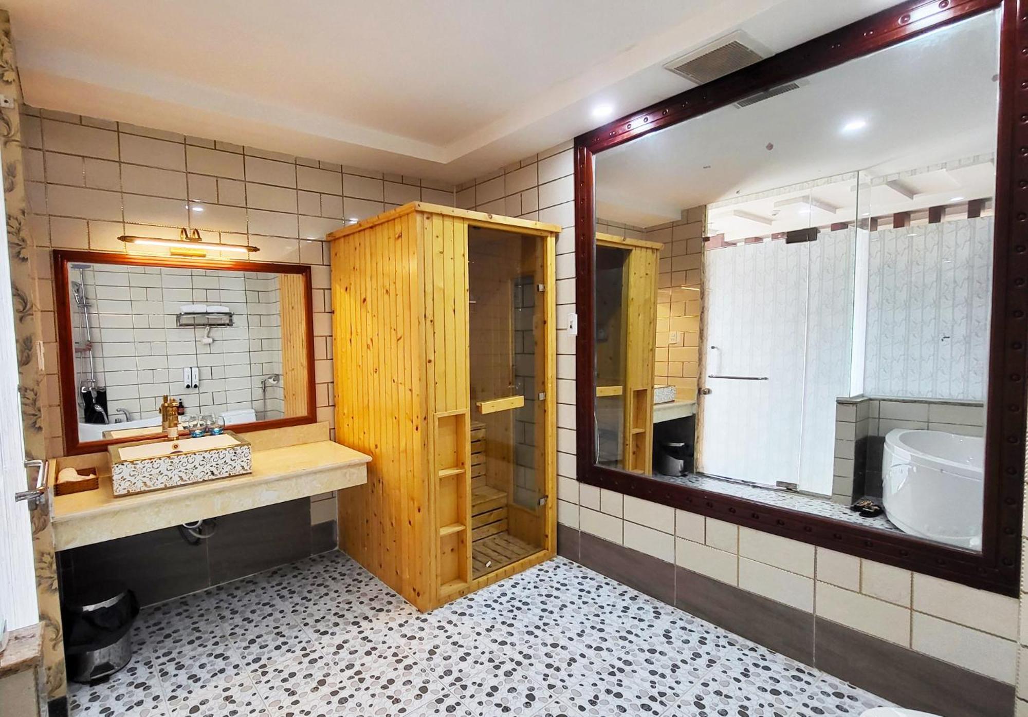 Khách Sạn Hoàng Sơn Cần Thơ Extérieur photo